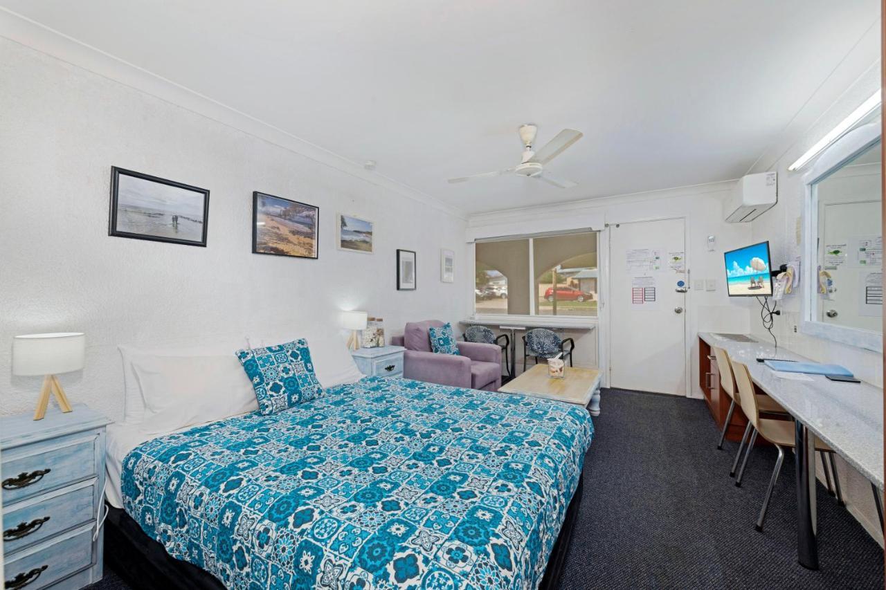 Bundaberg Coral Villa Motor Inn Exterior photo