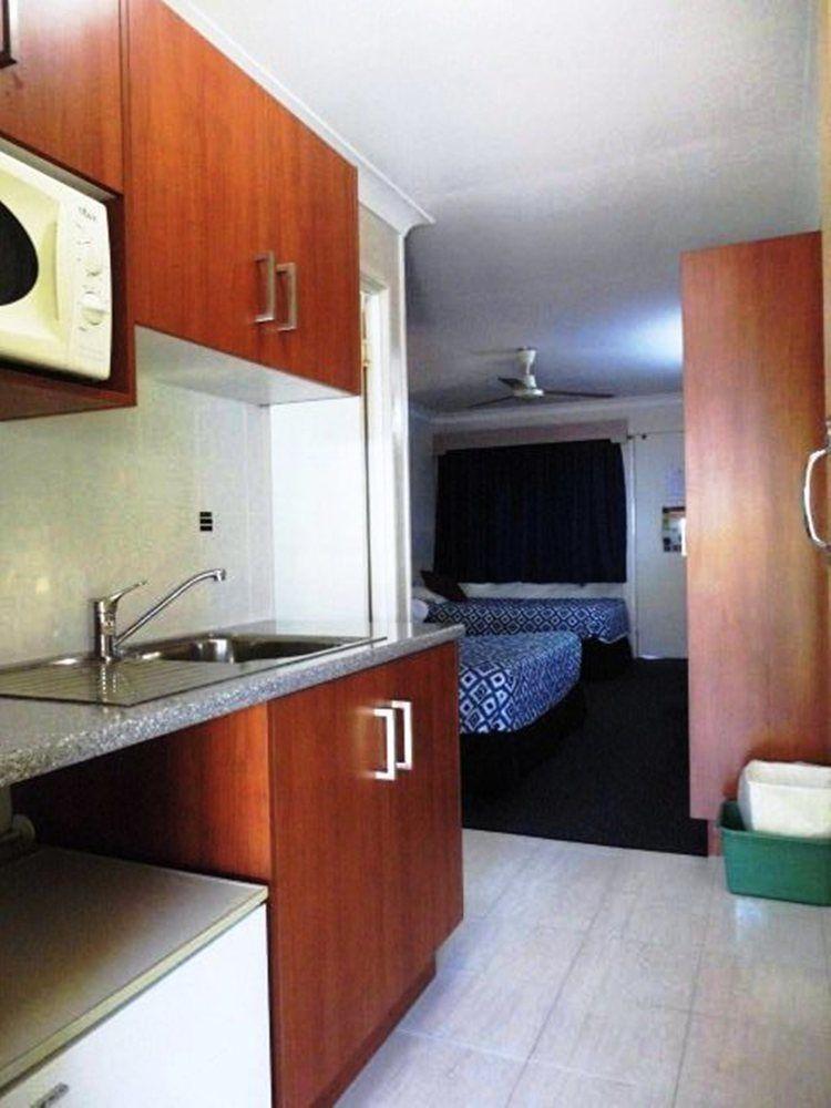 Bundaberg Coral Villa Motor Inn Exterior photo