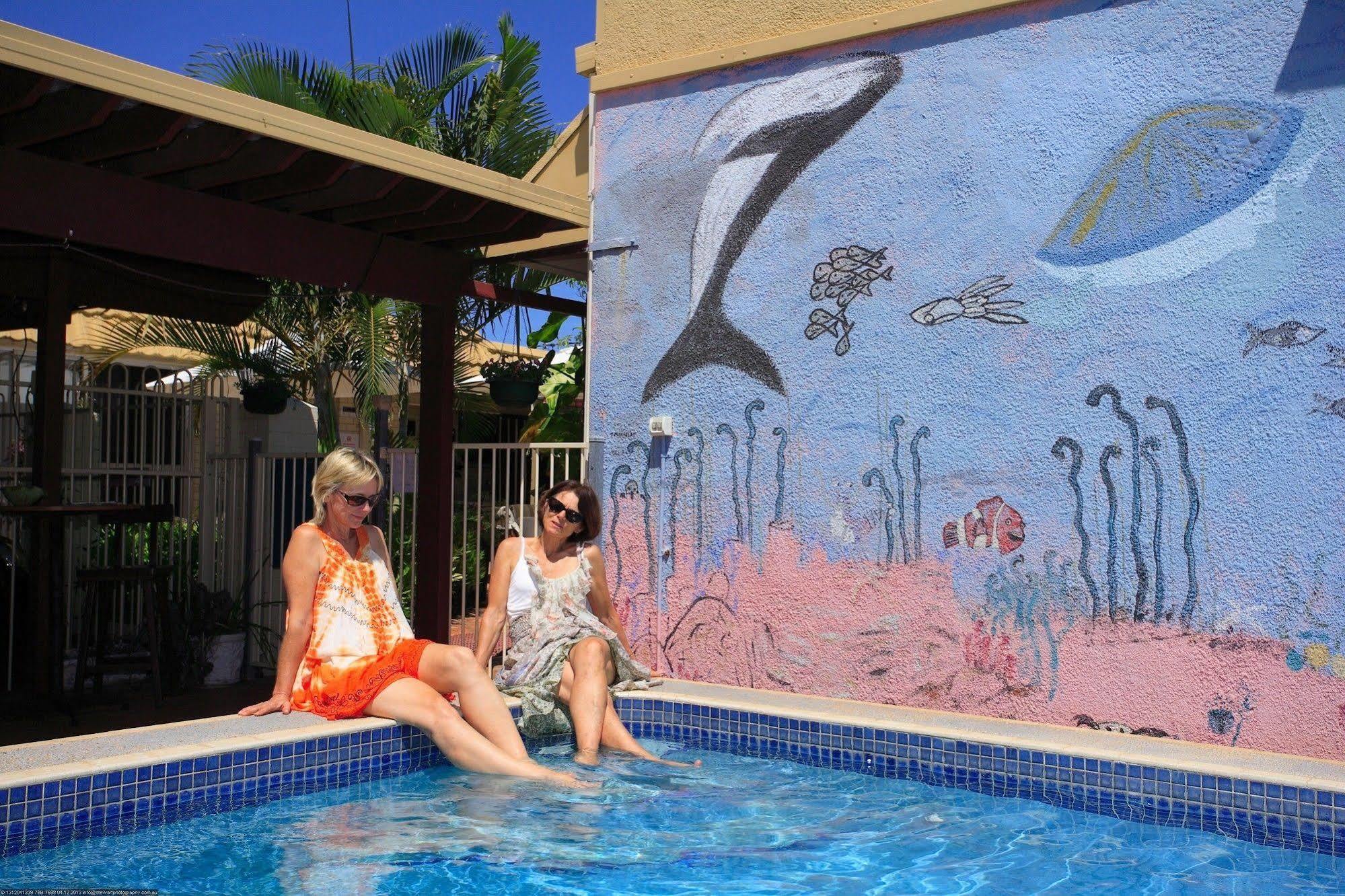 Bundaberg Coral Villa Motor Inn Exterior photo