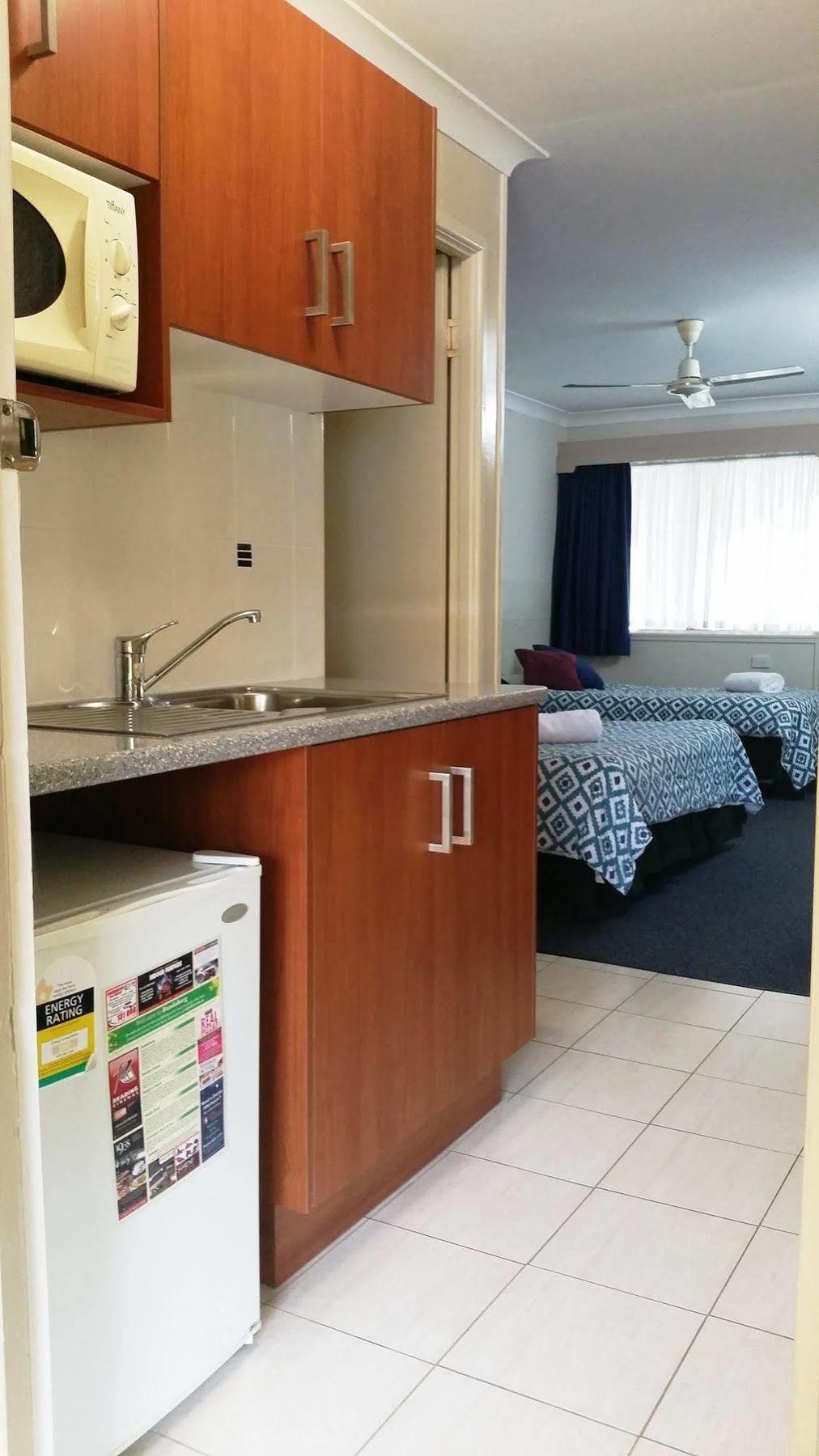 Bundaberg Coral Villa Motor Inn Exterior photo